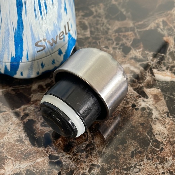 The Original S’well Insulated Stainless Steel Bottle - Picture 9 of 13